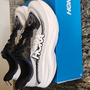 Hoka skyflow